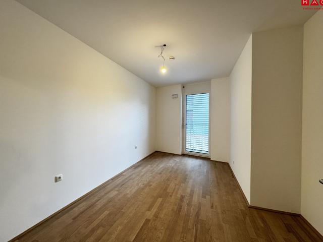 Neubau: Großzügige 3 Zimmerwohnung mit Balkon!