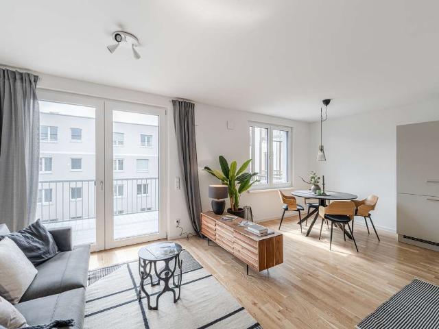 Neubau: Großzügige 3 Zimmer Wohnung mit Einbauküche