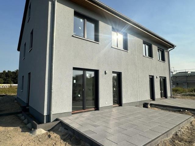Neubau Doppelhaushälfte 5 Zi. mit Garten & Stellplatz – nur noch 1 verfügbar | nahe Berlin/Potsdam