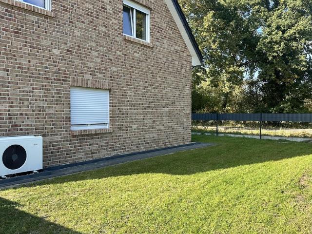 Neubau Doppelhaushälfte mit freiem Blick ins Grüne & hochwertiger Küche mit Insel