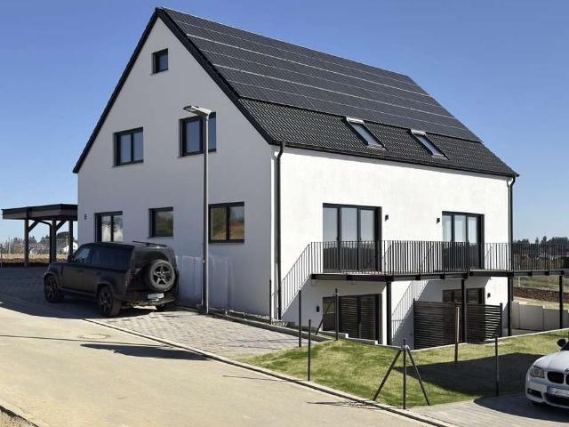 Neubau: Doppelhaushälfte mit Südausrichtung, Schreinerküche & nachhaltiger Energietechnik