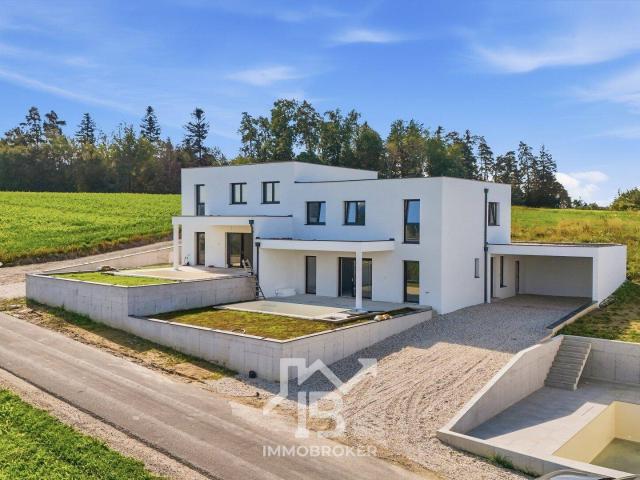 NEUBAU Doppelhaushälfte mit Pool, Wärmepumpe & Carport – 20 Min. nach Linz