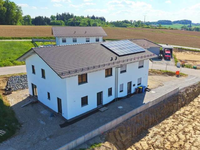 NEUBAU Doppelhaushälften in ökologischer Holzständerbauweise