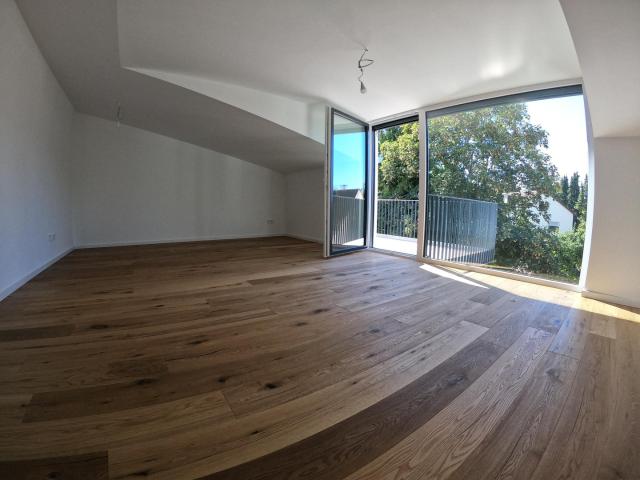 Neubau Dachgeschosswohnung im Erstbezug auf 75 qm ab sofort!