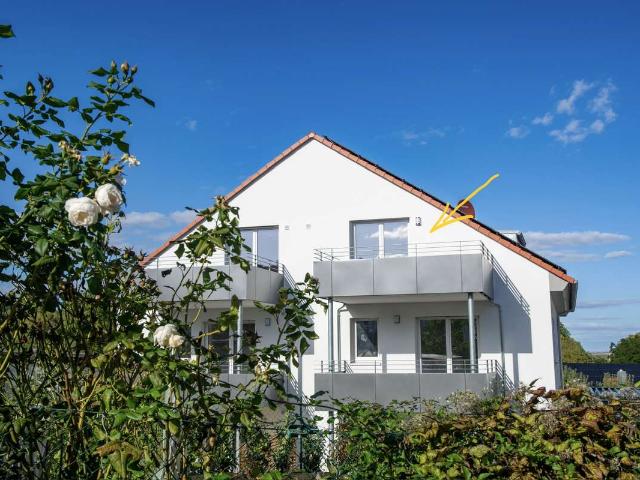 Neubau: Dachgeschosswohnung mit großem Balkon, 66 qm