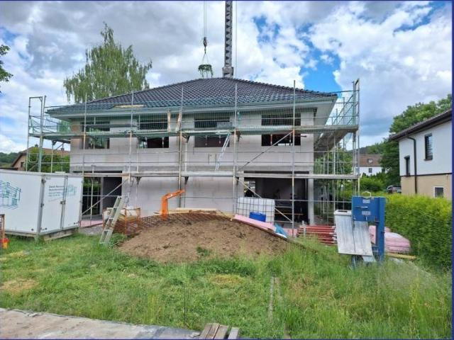 Neubau DHH für Familie mit Garten und Stellplatz