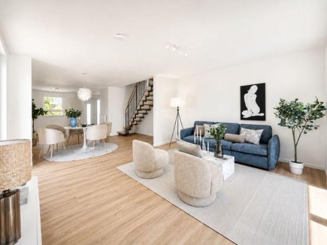 Neubau Endreihenhaus mit ca. 145 m², großem Garten und zusätzlichem Duschbad im Dachgeschoss