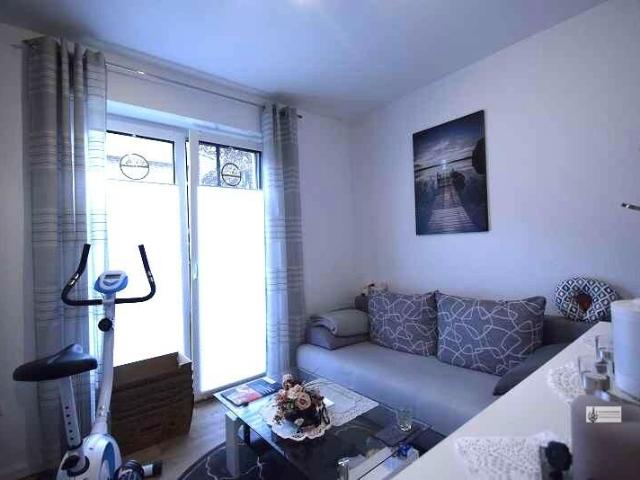 Neubau EG Whg. links mit Terrasse und Garten Garage und 2 Abstellräumen + Luft Wärme Heizung