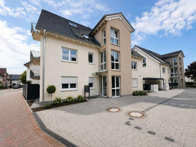 Neubau Erstbezug mit 3,5 Zimmern, Balkon & Garage in Karlsruhe Stupferich