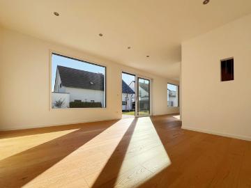 Neubau ERSTBEZUG Einfamilienhaus mit gr.Garten im liebenswerten Köngen im Lkr. Essllingen