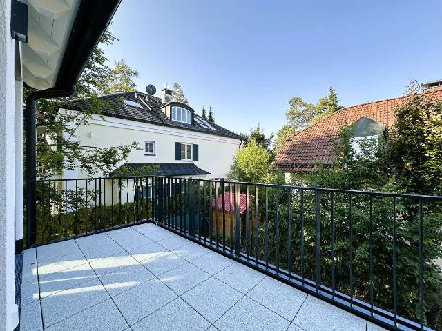 Neubau Erstbezug: Helle 3 Zi. OG Wohnung mit Süd/West Balkon und hochwertiger Ausstattung EEK A