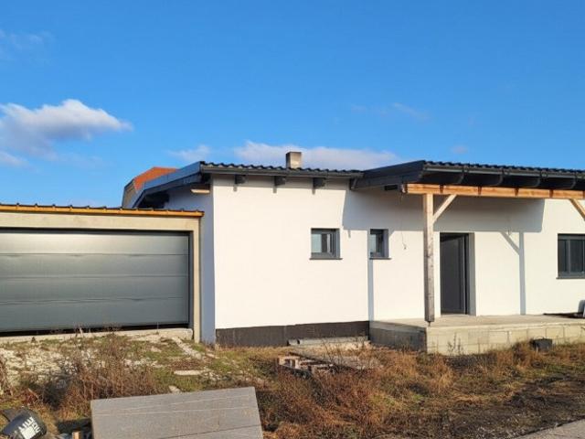 Neubau / Erstbezug in Neuruppersdorf: 100m² Wohnfläche, Garten, Terrasse, 3 Zimmer uvm…