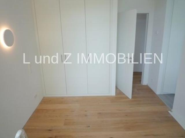 Erstbezug: luxuriöse 2 Zimmer Wohnung mit Dachterrasse