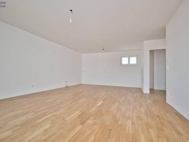Neubau Erstbezug Traun: 3 Zimmer, 81 m², Loggia, Top 16