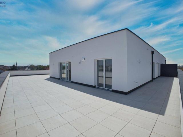 Neubau Erstbezug Traun: 4 Zimmer, 112 m², 104 m² Dachterrasse, Top 20