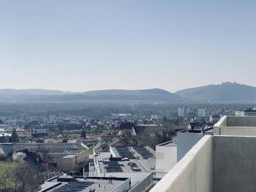 Neubau Erstbezug Wunderschöne Drei Zimmer Wohnung mit Balkon und herausragender Aussicht