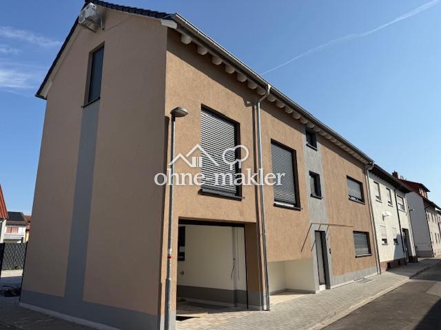 NEUBAU!ERSTBEZUG! 3 Zimmer Wohnung offene Küche im 1. Obergeschoss