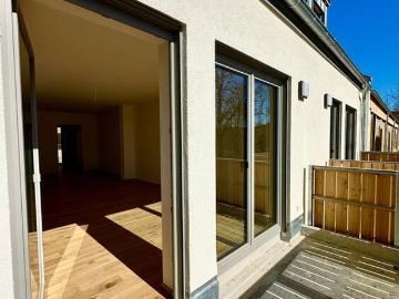 Neubau. ! Familienfreundliche 4 Zimmerwohnung mit sonnigem Balkon auf Gut Deutschhof. !