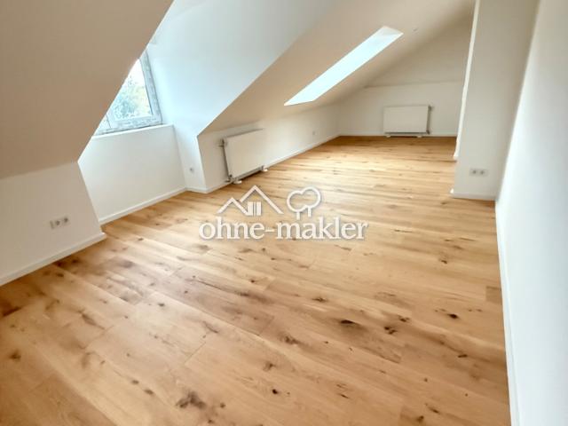 Neubau* Helle 2 Zi. Whg im DG mit Einbauküche, Dachgauben + Dachfenster