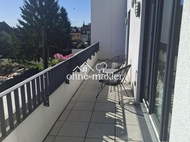 Neubau, helle gemütliche 2 Zi Penthousewohnung, Balkon, EBK, KfW40