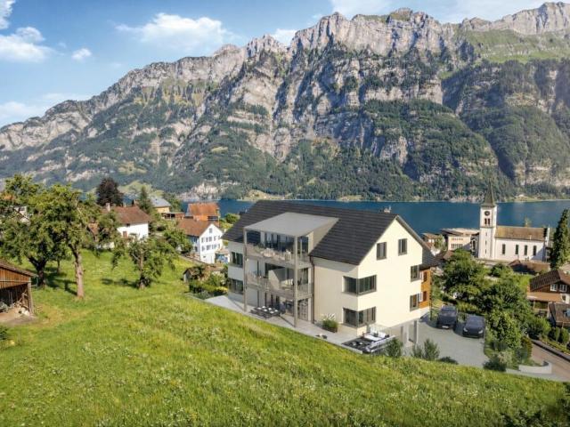 Neubau Luxus pur! 4.5 Zimmer Gartenwohnung über dem Walensee