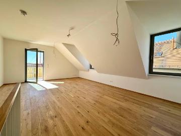 Neubau. ! Modern geschnittene 3 Zimmer Maisonettewohnung mit Balkon auf Gut Deutschhof. !