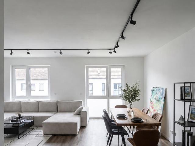 Neubau Maisonette 2023 · eigener Hauseingang · Balkon · 3 Zimmer · möbliert möglich