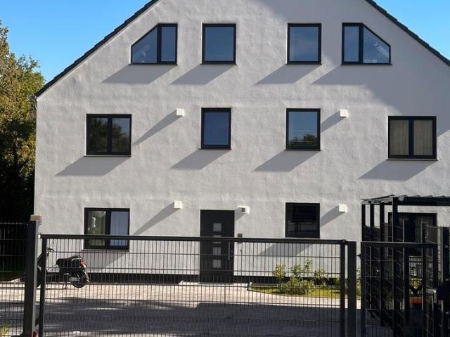 Neubau Maisonette Wohnung in Pankow mit Terrasse & Stellplatz