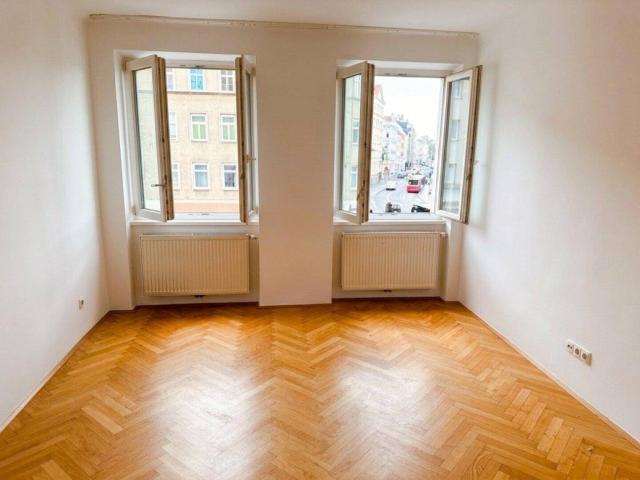NEUBAU mit französischem Balkon und Parkblick leerstehend demnächst!