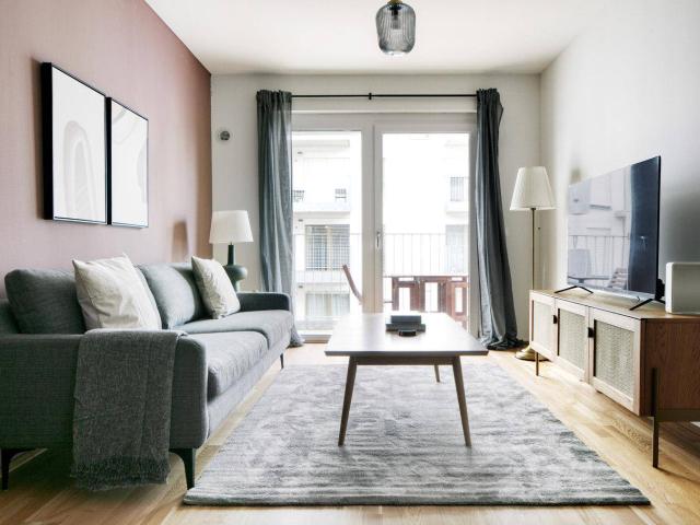 Neubau mit Stil! 3 Zimmer mit Balkon und hipper Wohnküche! Sowie Parkett, Badewanne und Ausblick VIE240