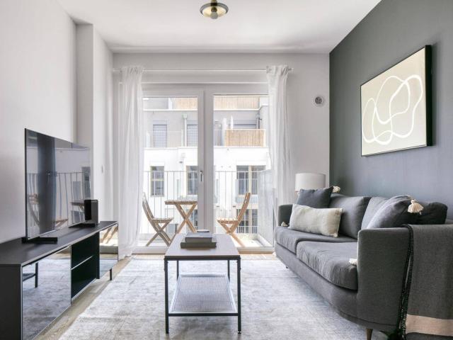 Neubau mit Stil! 2 Zimmer mit Balkon und hipper Wohnküche! Sowie Parkett, Badewanne und Ausblick VIE186