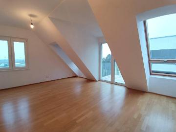 Neubau! Siedlung Rustenfeld! 2 Zimmer Wohnung im Dachgeschoss mit Balkon!