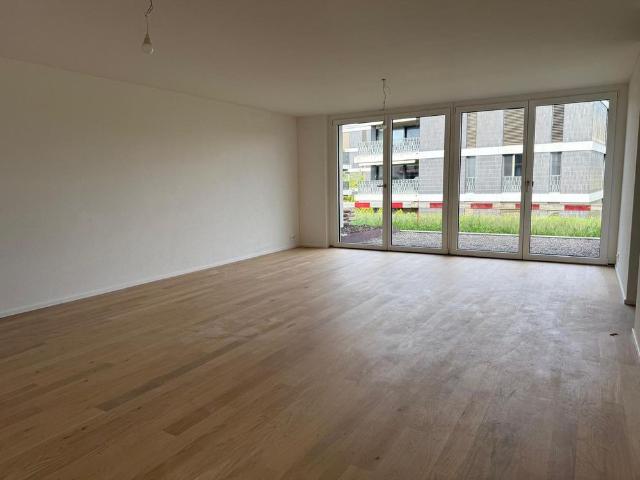 Neubau Reihenhaus mit moderner 3.5 Zimmer Maisonette Wohnung!