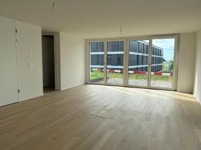 Neubau Reihenhaus mit moderner 3.5 Zimmer Maisonette Wohnung!