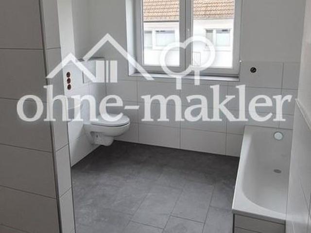 Neubau Reihenhaus mit Terrasse 140 m² Familienhaus mit sehr niedrigen Energiekosten EH 40 + PV