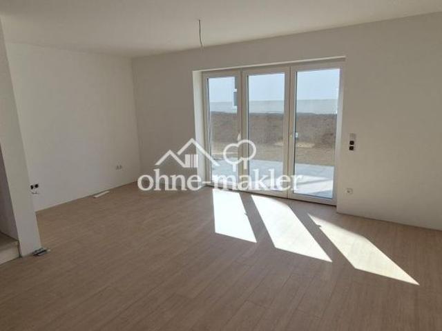 Neubau Reihenhaus mit Terrasse 140 m² Familienhaus mit sehr niedrigen Energiekosten EH 40 + PV