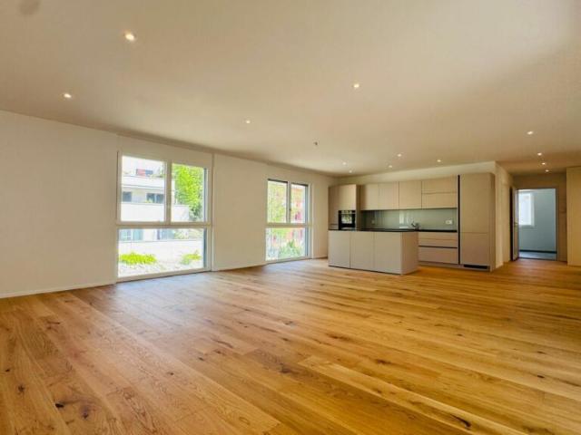 Neubau Wohnung im 1. OG w2, Balkon, Lift, Keller und 1 AEHP