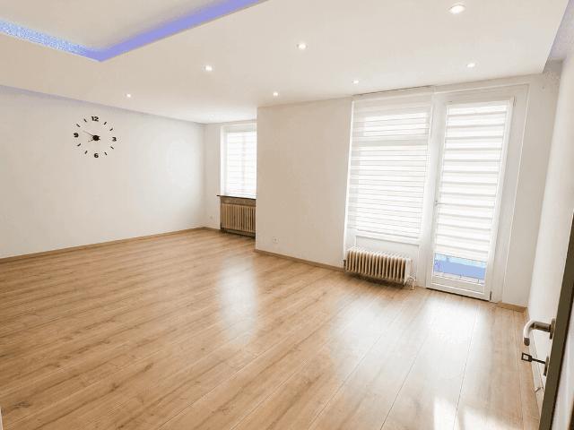 Neubau Wohnung in Gmunden mit Balkon und Einbauküche