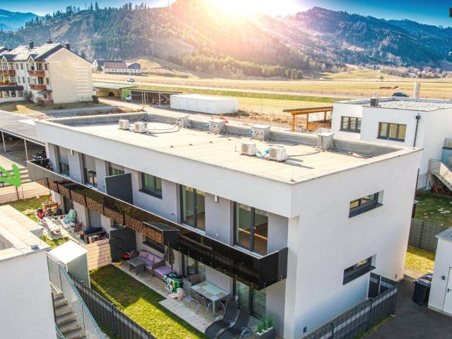 Neubau Wohnung mit 3 Zimmern, 90 m² Garten und 2 Parkplätzen in moderner Siedlung in Wasendorf
