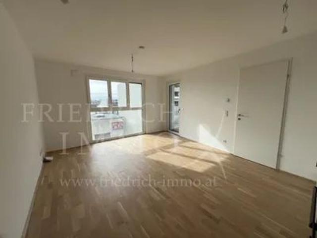 Neubau Top 3 Zimmer Wohnung mit 2 Balkone!