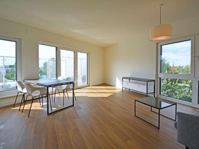 Neubau: Teilmöblierte 2 Zimmer Wohnung mit Dachterrasse