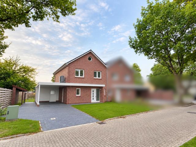 Neubau trifft Energieeffizienz: Moderne Doppelhaushälfte in Zetel