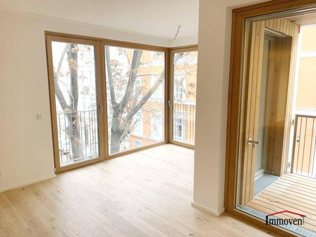 Neubau und Toplage: Straßenseitige, moderne 2 Zimmerwohnung mit Loggia! Mietbeginn 01.02.2027