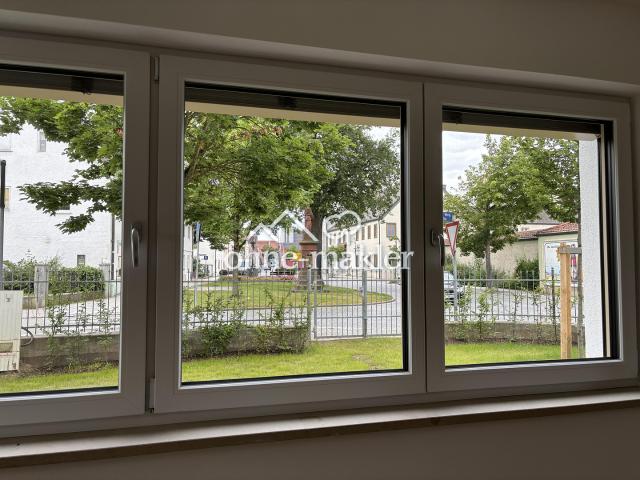 Neubau von 2024, 3 Zimmer Wohnung mit 150 qm Garten, Aufzug, TiGa