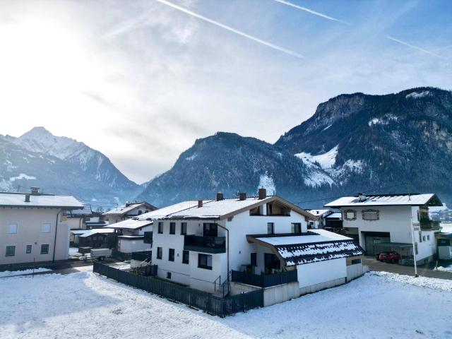 Neubau Villa in Mayrhofen Zillertal – 3 unabhängige Apartments, 2025 fertiggestellt
