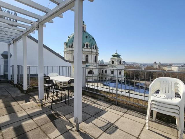 NEUBAUMIETE NÄHE KARLSKIRCHE/SCHWAZENBERGPLATZ