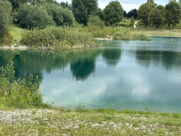 Neudörfler See: Kleines schnuckeliges Seehaus mit direktem Seezugang