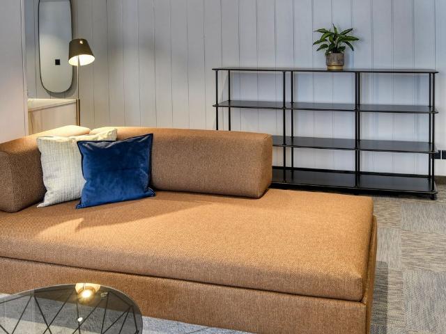 Neue möblierte 2 Zimmer Wohnung an sehr zentraler Lage in Altdorf