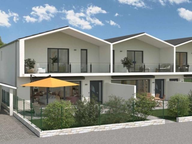 Neue angrenzende Villa auf La Balmaz Grundstück C