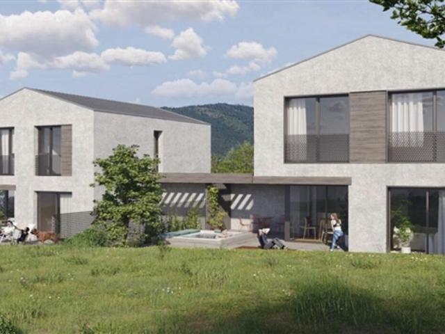 Neue Entwicklung von 3 freistehenden Villen in Grône